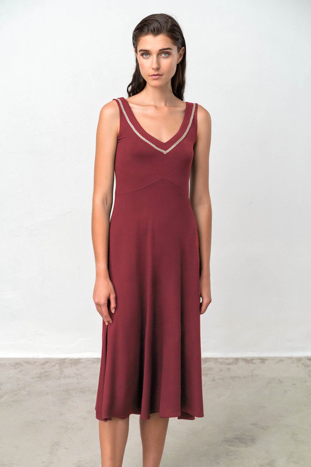 Vamp - Μονόχρωμο Αμάνικο Φόρεμα 18490 RED SYRAH